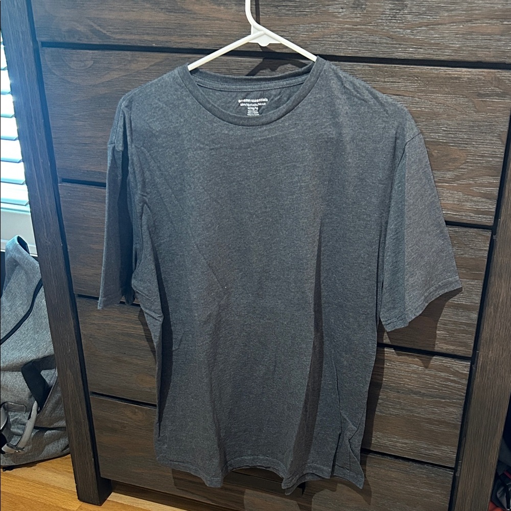 Amazon Essentials Dark Gray Men's Short Sleeve Tee